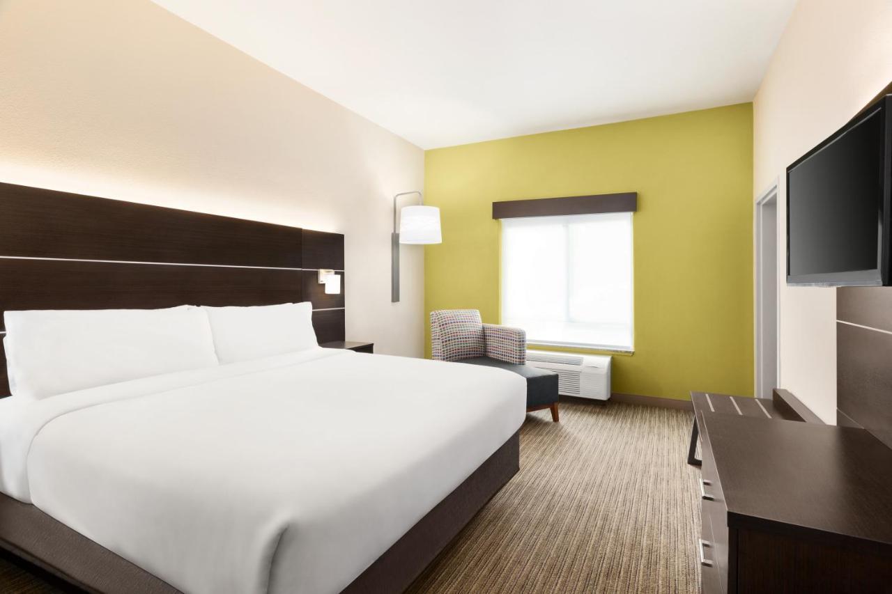 Express Hotel&suites Nw-medical Area, An Ihg Hotel