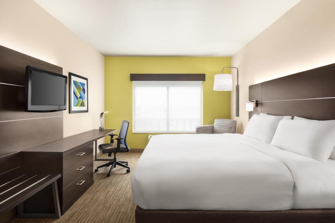Express Hotel&suites Nw-medical Area, An Ihg Hotel