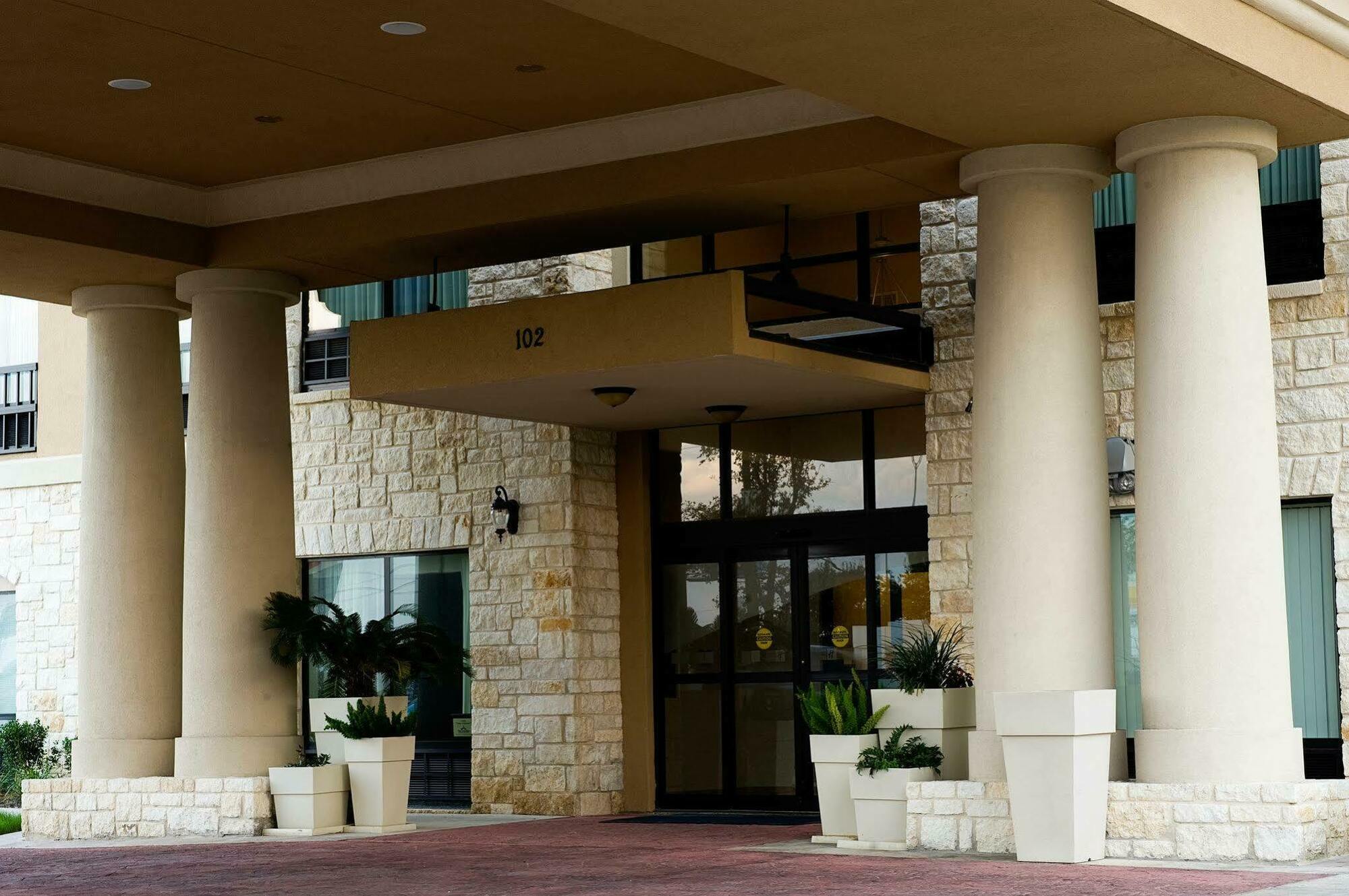 Express Hotel&suites Nw-medical Area, An Ihg 3* San Antonio